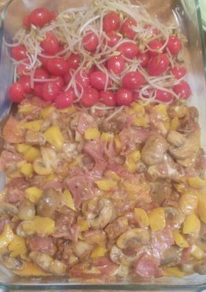 Una foto de Champiñones y Tocino Gratinados/Cherry y Germen de Soya Salteado