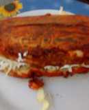 Pambazos de papa con longaniza