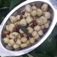 A picture of Makhana chivda.