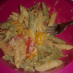 A picture of Roasted Pepper pasta salad.