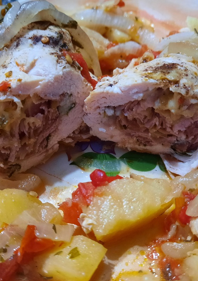 Una foto de Suprema de pollo rellena (en cazuela)