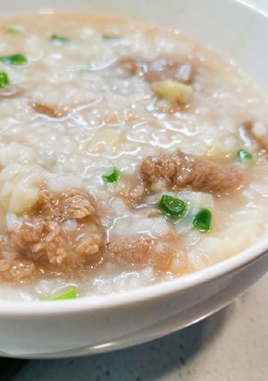 清香紹興牛肉粥|菜肉甜味,清爽又濃厚的矛盾滋味 的食譜成品照片