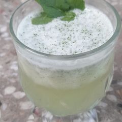 A picture of Refreshing raw mango juice 😋.