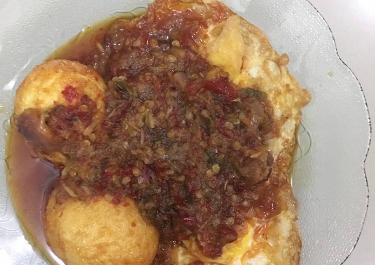 Sambal Telur balado (telur goreng+rebus) Pedas!