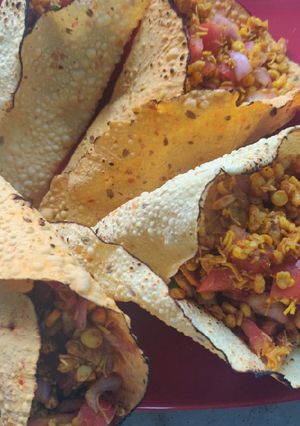 A picture of Papad Bhelpuri.