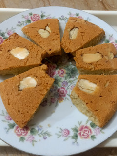 A picture of Almond diet cake 🎂 🎂 🍰.
