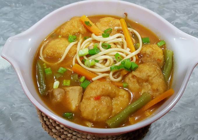 Recipe of Speedy Student Meal: Chicken Curry 2.0 with Noodles