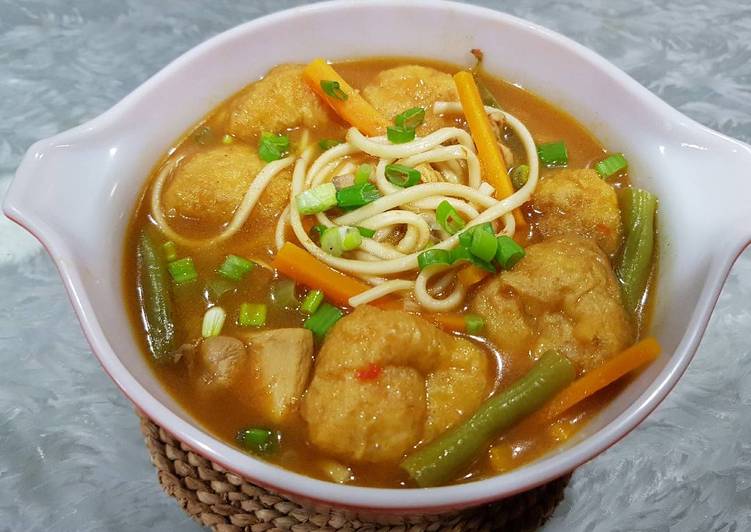 Simple Way to Prepare Super Quick Homemade Student Meal: Chicken Curry 2.0 with Noodles