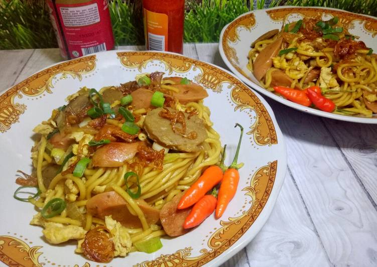 Cara Gampang Menyiapkan Mie goreng tek tek spesial, Enak Banget