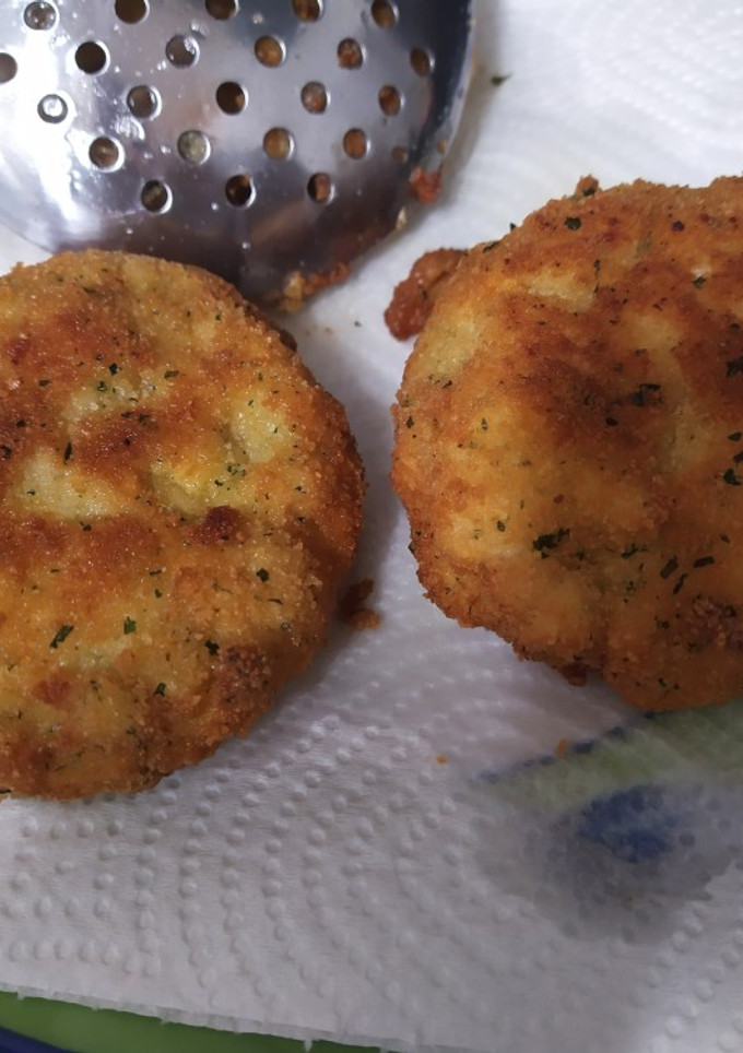 Una foto de Hamburguesas de merluza y salmón robot Mambo