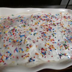 A picture of Vanilla Pudding Confetti Cake.