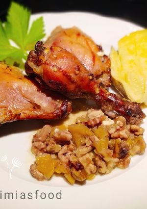 Una foto de Pollo con Manzana, Castañas y Gorgonzola con Cabezal de Horno GM