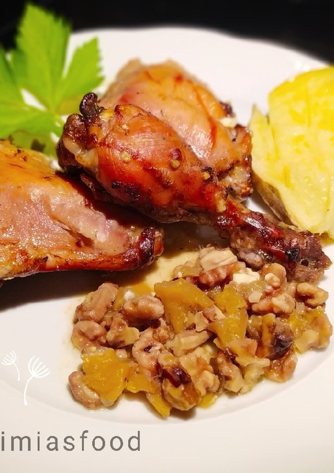 Una foto de Pollo con Manzana, Castañas y Gorgonzola con Cabezal de Horno GM