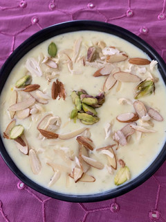 ખીર (Kheer recipe in Gujarati) રેસીપી મુખ્ય ફોટો