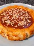 Tarta de queso y turrón con toffee