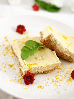 A picture of No bake key lime pie bars.