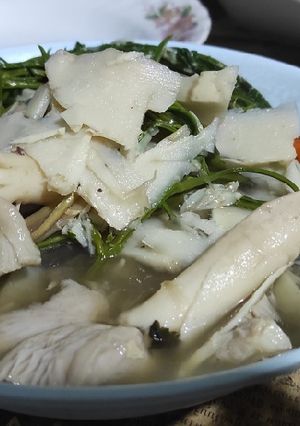 รูปของ แกงหน่อไม้สดเห็ดโคน