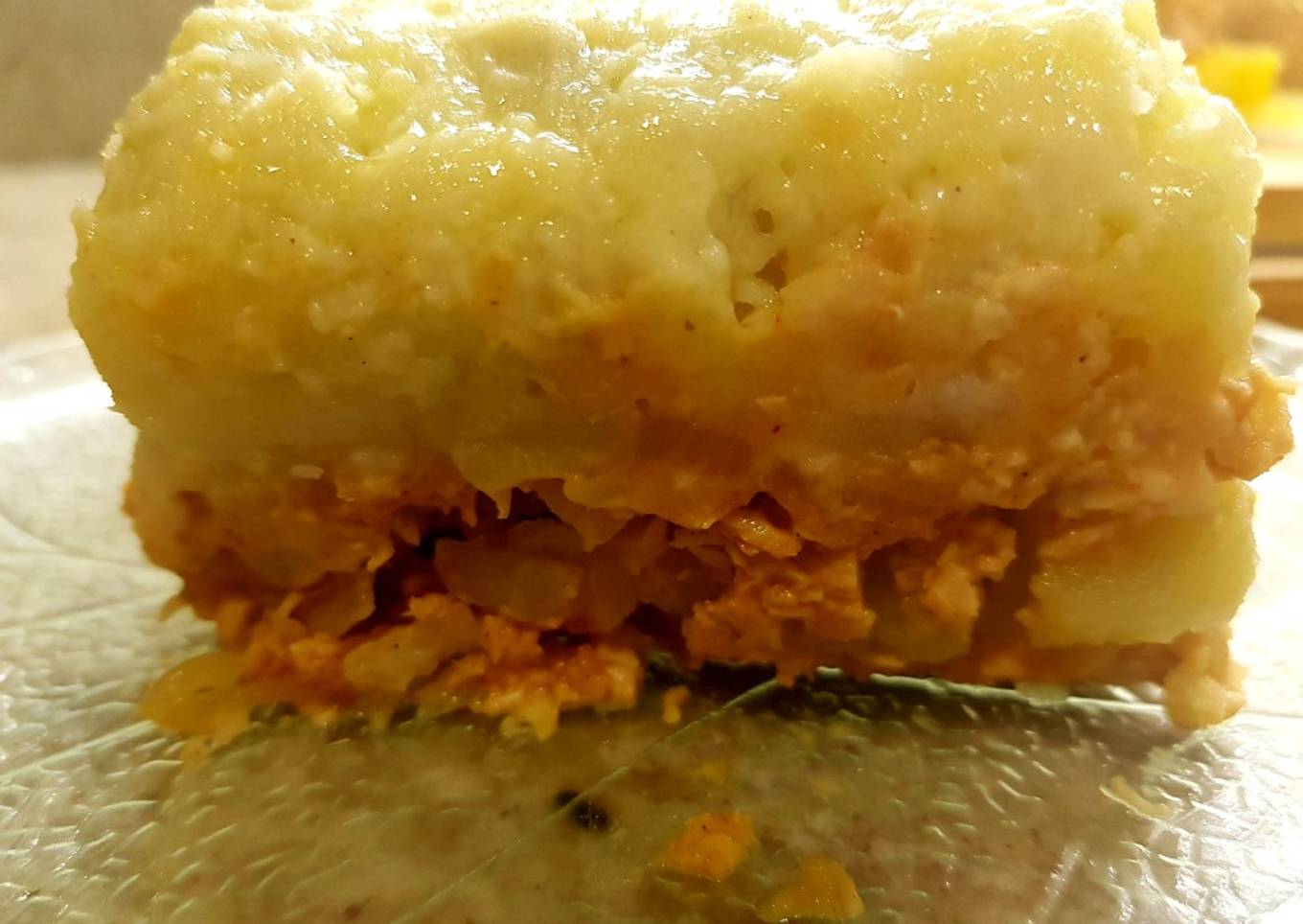 Milhojas de pollo y cebolla caramelizada