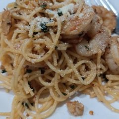 A picture of Chilli garlic prawn pasta.