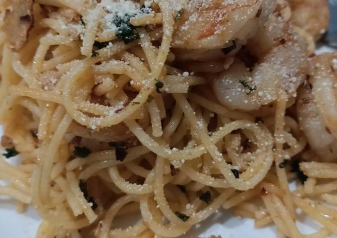 Chilli garlic prawn pasta