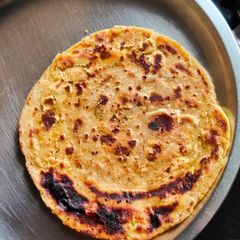 Aloo ka parantha A picture of Aloo ka parantha.