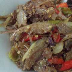 รูปของ Tumis ikan asin bulu ayam