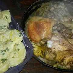 Una foto de Pollo y Papas a la crema