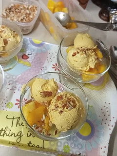 A picture of Mango Ice cream.