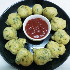 A picture of Methi Mirchi Pakoda.