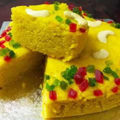 A picture of Semolina mango cake.