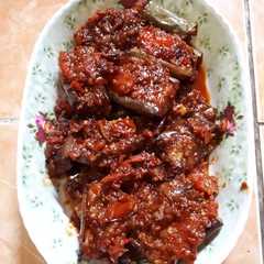 A picture of Balado terong pedas.