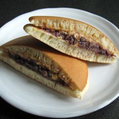 A picture of Dorayaki with Peanut Butter.