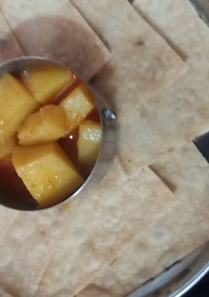 પડ વાળી રોટલી (Pad Vali Rotli Recipe In Gujarati) રેસીપી મુખ્ય ફોટો