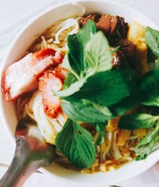 bún thịt heo quay