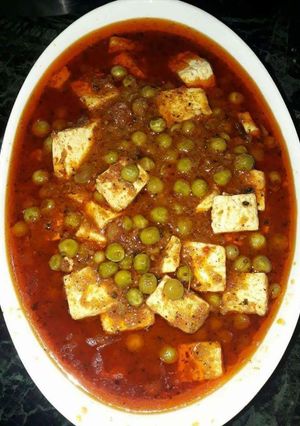मटर पनीर (matar paneer recipe in Hindi) रेसिपी मुख्य फोटो