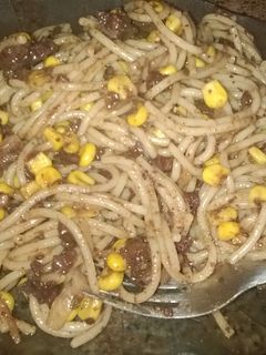 Una foto de Spaguettis con salsa de morcilla y choclo 
