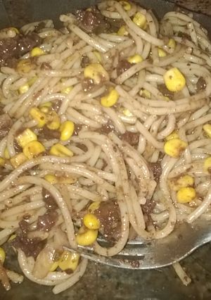 Una foto de Spaguettis con salsa de morcilla y choclo 