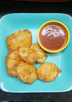 आलू भजिया (aloo bhajiya recipe in Hindi) रेसिपी मुख्य फोटो