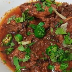 A picture of Chicken quorma.