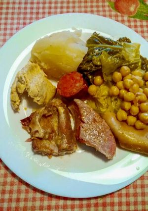 Una foto de Mini cocido gallego