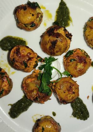 स्टफ्ड मशरूम टिक्का (Stuffed mushroom tikka recipe in hindi) रेसिपी मुख्य फोटो