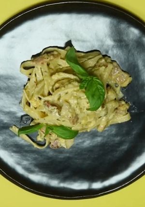 Una foto de Fetuccini Con Salsa Carbonara