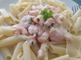 Pasta de camarones con crema de leche