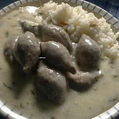 A picture of Kibbeh Labaniyeh.