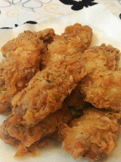 Una foto de Pollo estilo KFC