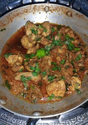 A picture of Chicken Karahi.