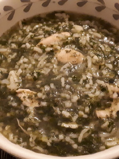 Una foto de Molokhia (sopa egipcia)