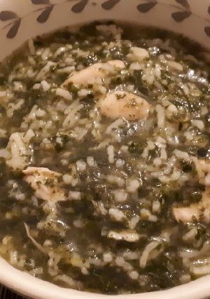 Una foto de Molokhia (sopa egipcia)
