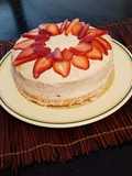 Pastel genovés de limón y fresa