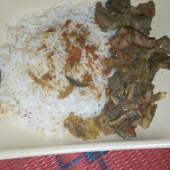 A picture of Intestine pepper soup and white Rice.